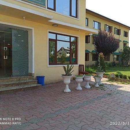 Hotel Curio'S All Seasons Srinagar  Luaran gambar