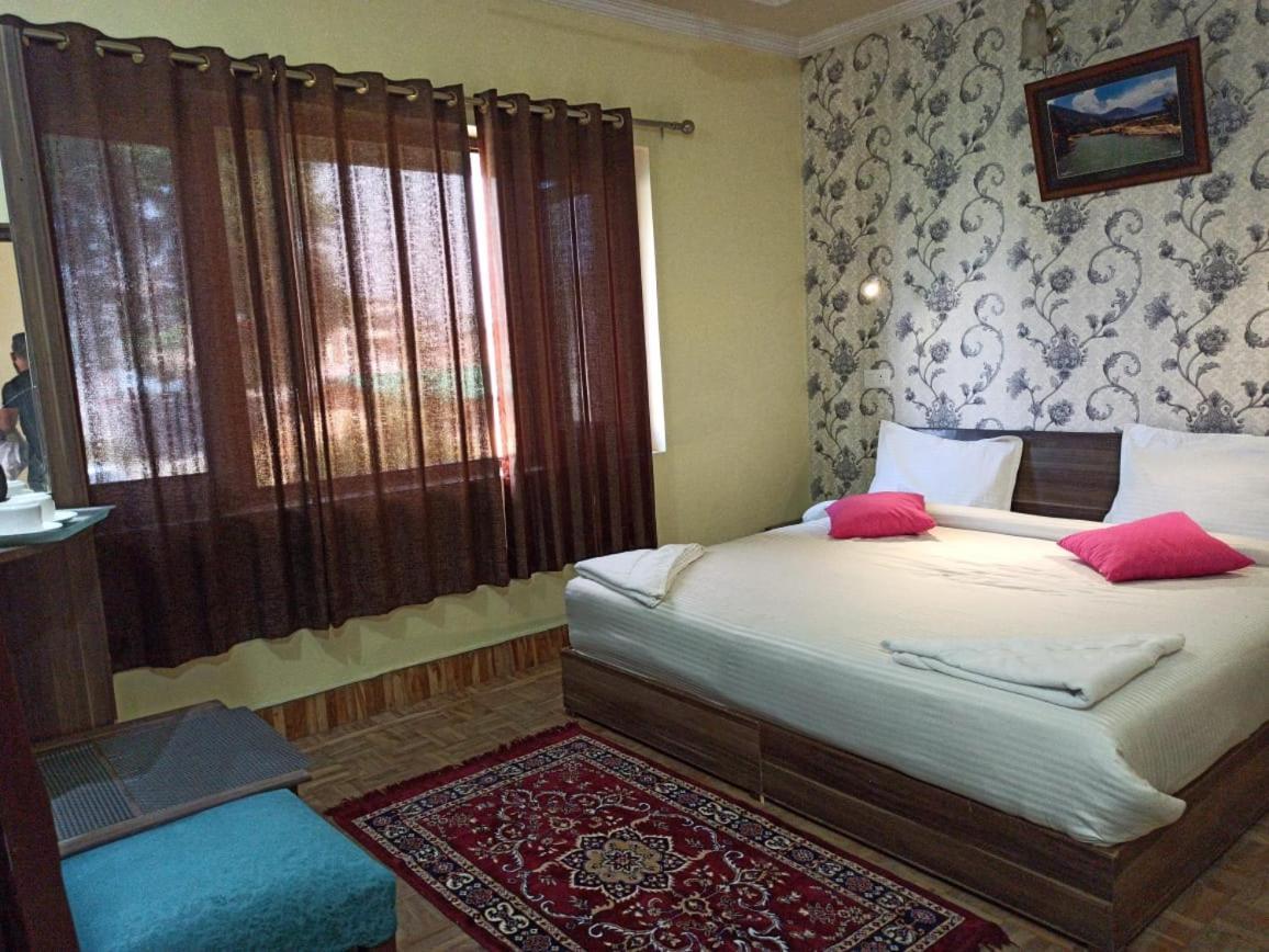 Hotel Curio'S All Seasons Srinagar  Luaran gambar
